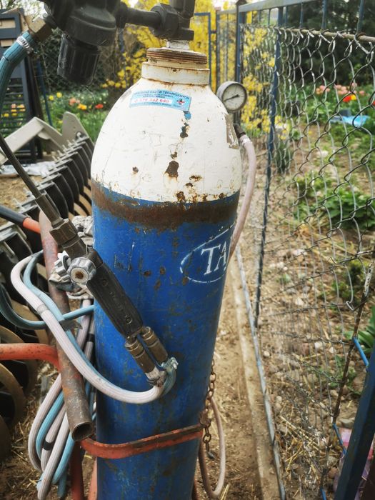 Gazy techniczne tlen acetylen butle palnik wózek komplet