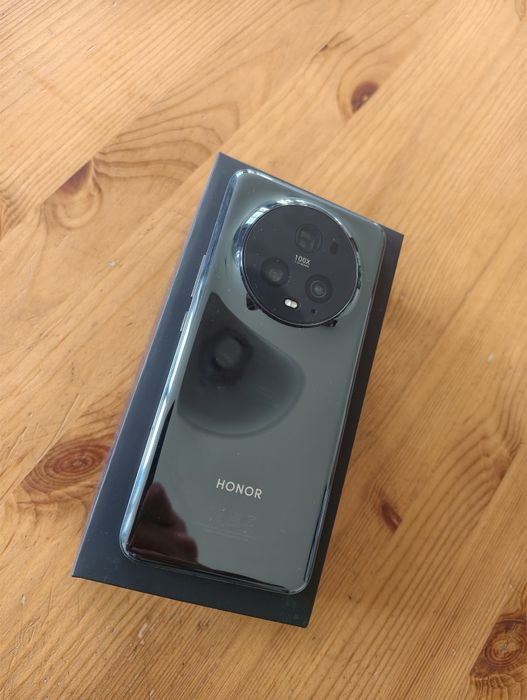 Honor Magic5 Pro – zadbany egzemplarz, świetny aparat.