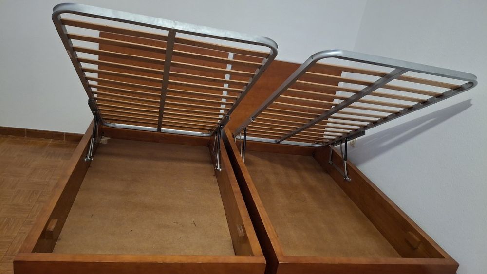 2  Camas c/ estrado elevatório