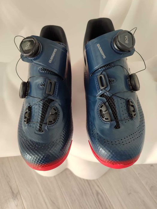 Sapatos Shimano em carbono rc702