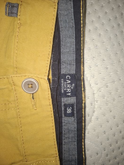 Męskie, żółte krótkie spodenki r. 38 Carry