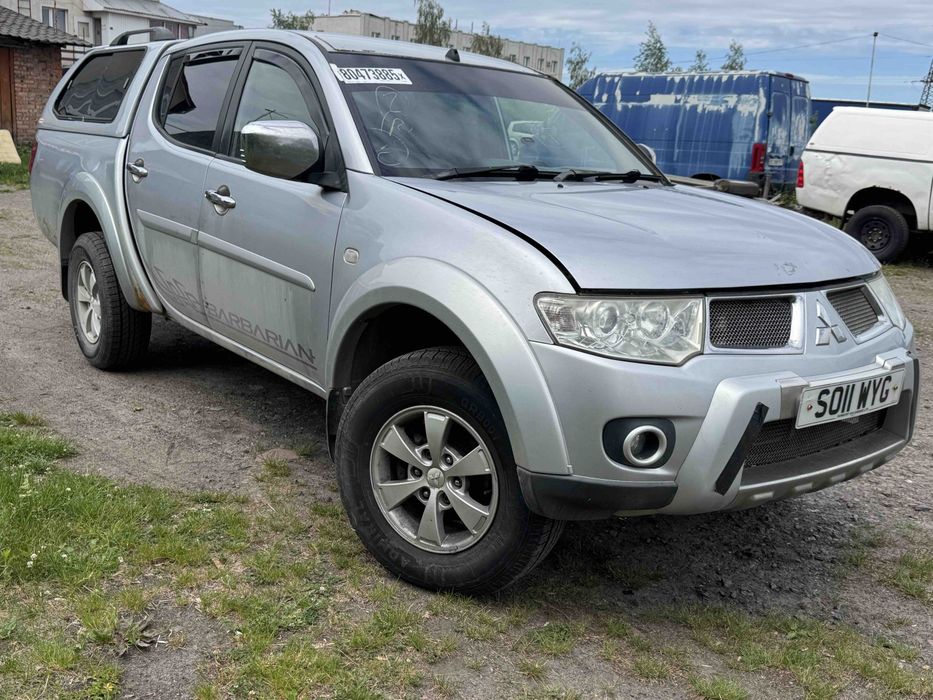 Mitsubishi L200 2011, в Україні.