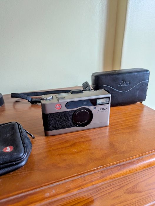 Leica Minilux com acessórios