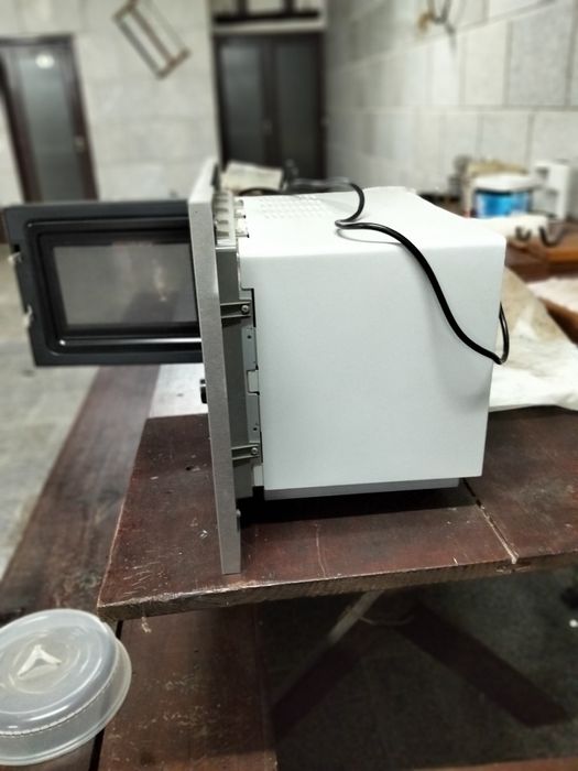 Microondas completamente novo