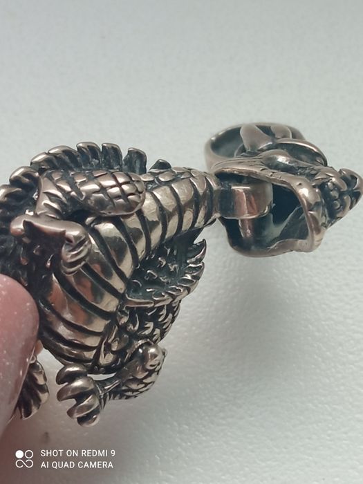 Zawieszka ruchomy smok srebro syg.