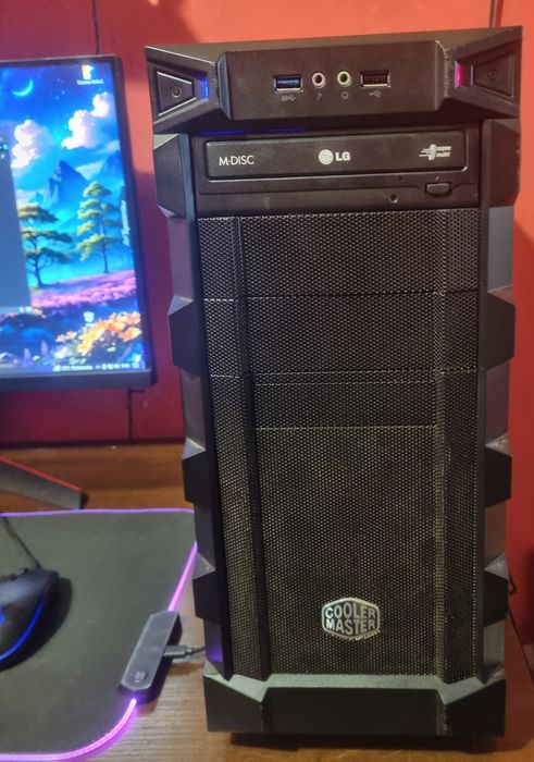 Zestaw komputer PC. 27' 75hz SSD GTX