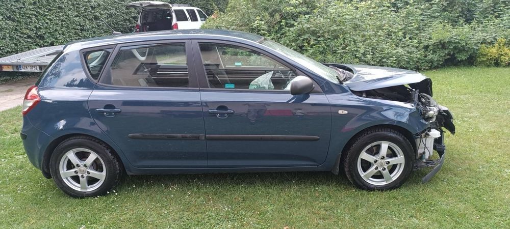 Запчастини Кіа Сід Хетчбек 1.6 2011