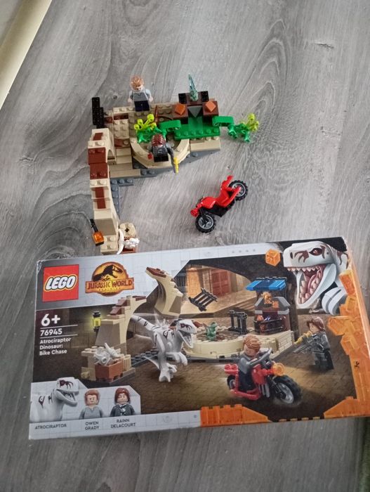Zestaw LEGO 76945