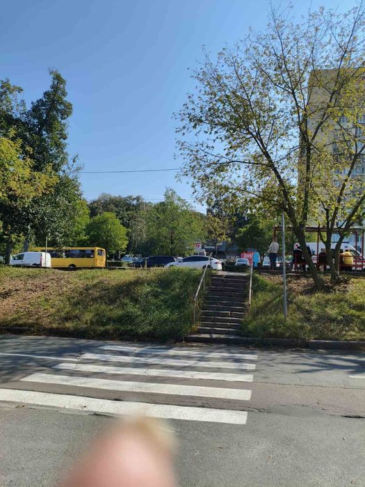 Продам 3 кімнатну квартиру пр-т Голосіївський