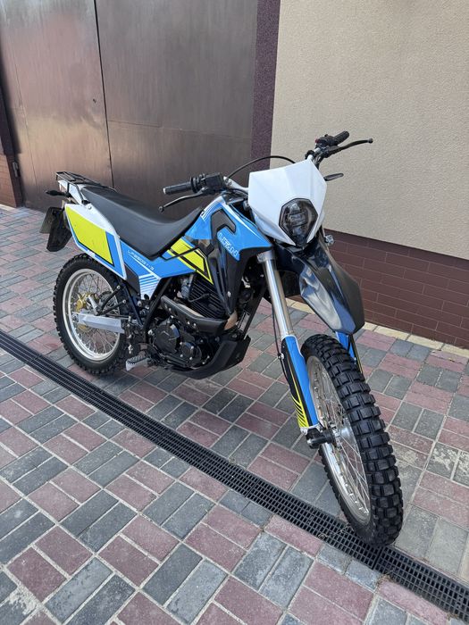 Мотоцикл Lifan kpx 250. Ліфан кпх 250.