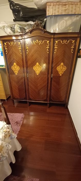 Mobília de Quarto Antiga em Madeira - Marchetaria - Muito bem conservada