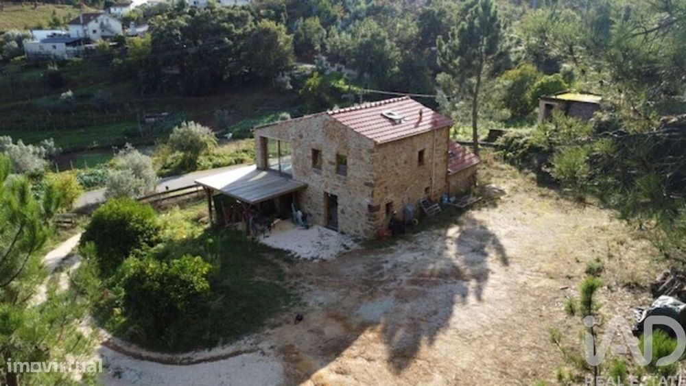 Casa T1 em Aguda de 100,00 m2