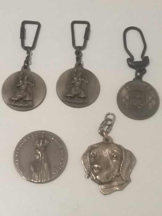 Keychain and medal in metal/bronze