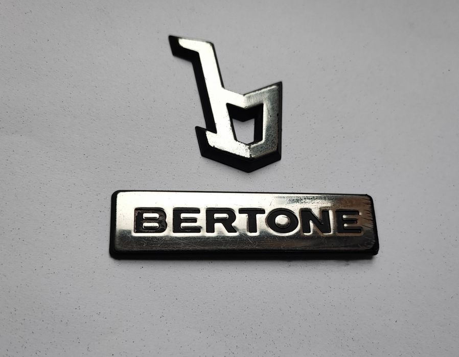 Znaczek emblemat Bertone Opel Astra napis