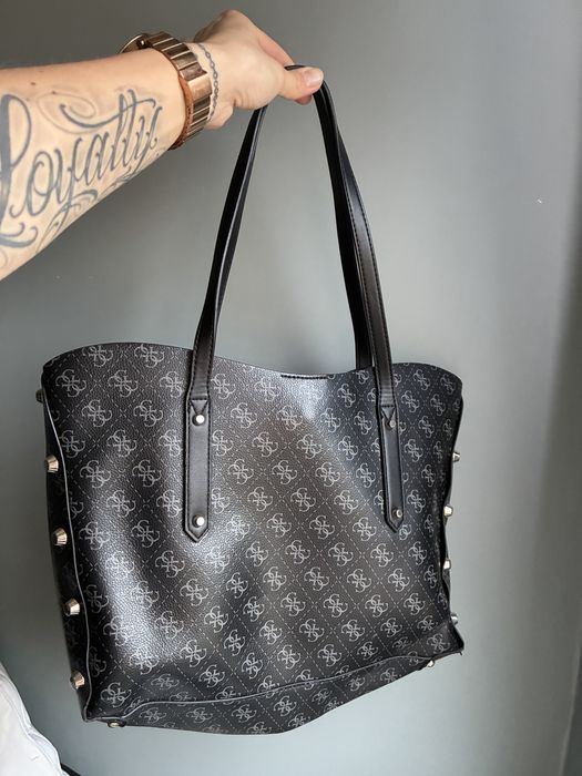 Torba  Guess na ramie