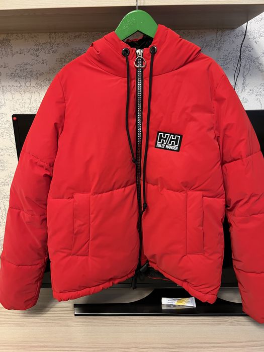 Продам куртку детскую