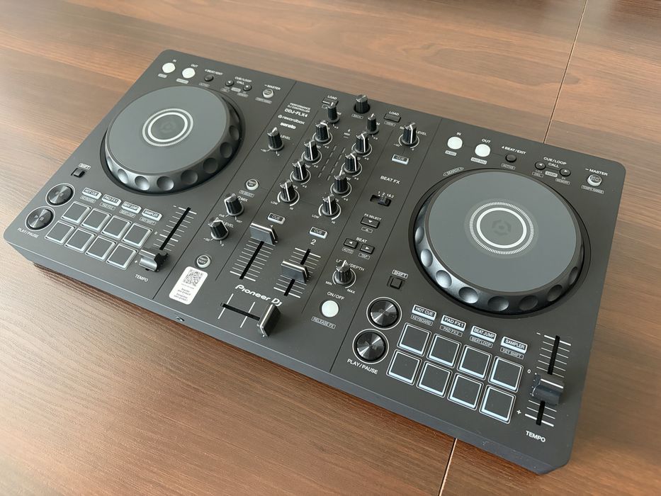 Kontroler DJ Pioneer DDJ-FLX4