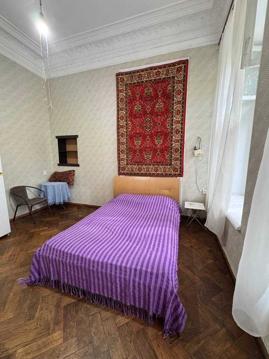 2 кімнати в комуні в Центрі міста!