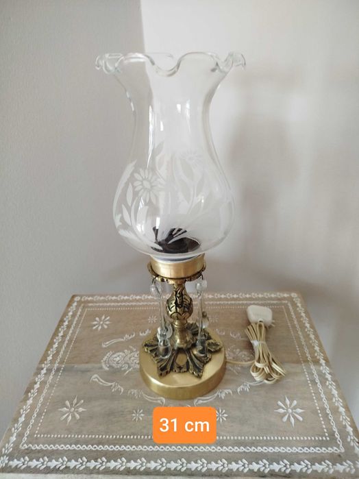 Antigo Candeeiro de Mesa, muito elegante