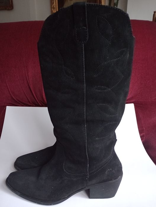 Kowbojki damskie czarne zamszowe kozaki Lasocki