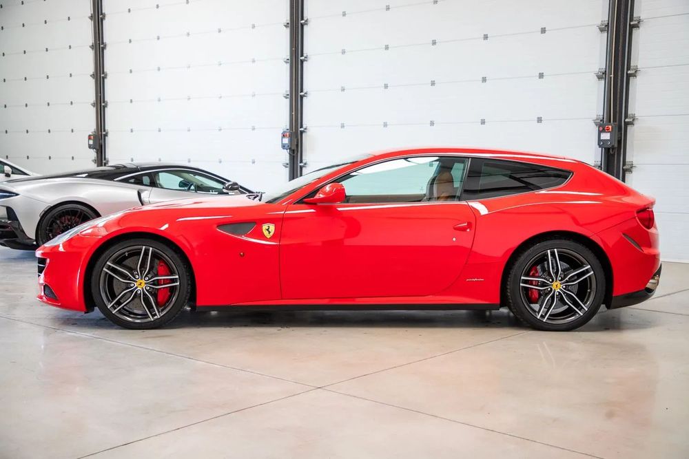 Ferrari FF 6.3 V12