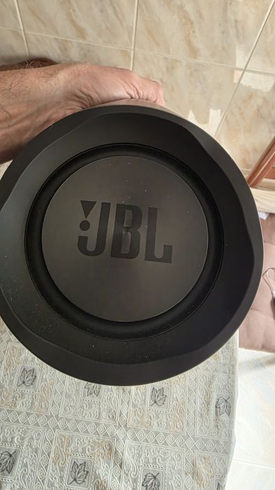 Coluna JBL bommbox