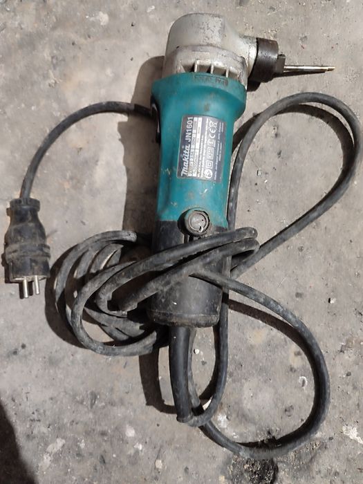 Nożyce elektryczne do cięcia blachy Makita Jn1601