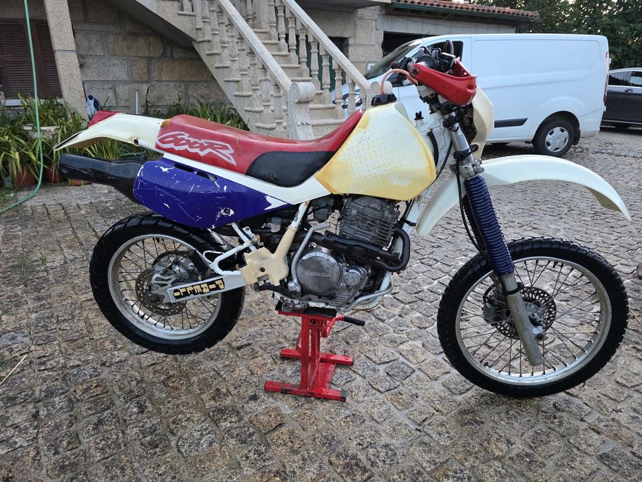 Honda XR 600 .   .