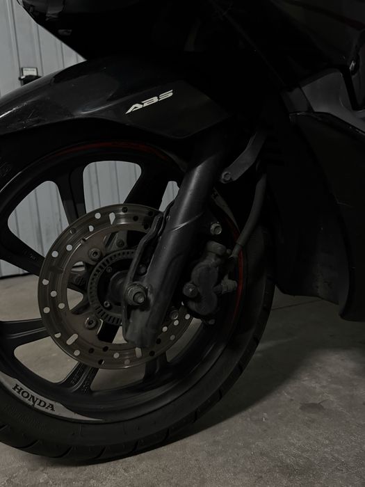 Honda pcx  125.