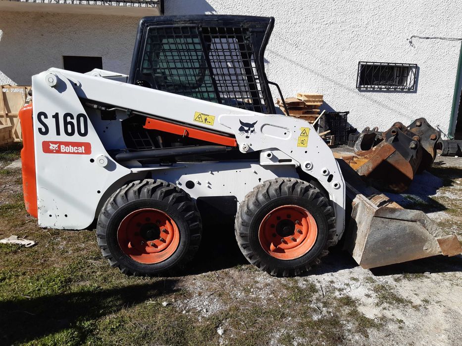 Mini Carregadora Bobcat S160