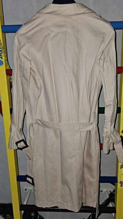 Стильний тренч..