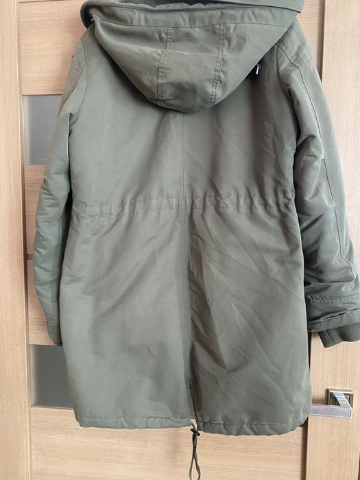 Жіноча куртка, парка.