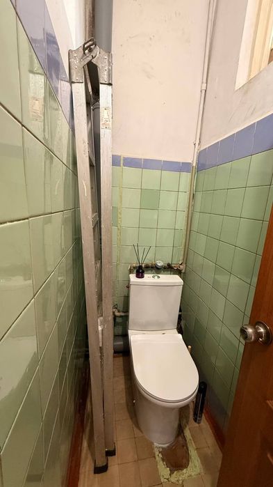 В продажі 2 кімнатна квартира в Центрі,  Сталінка