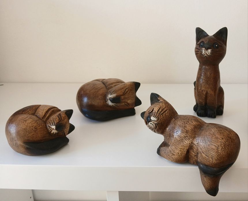 Gato em madeira da Tailândia