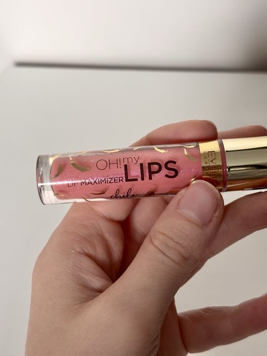 Błyszczyk powiększający usta chili Eveline Cosmetics