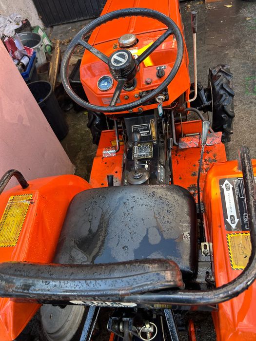 Trator hinomoto C144