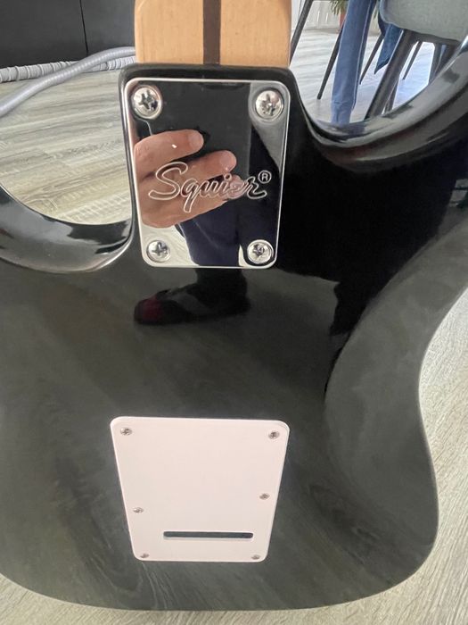 Guitarra squier stratocaster