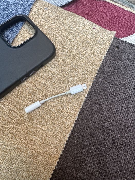 Перехідник 3,5 mm lightning aux apple