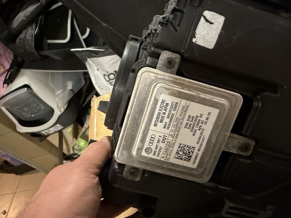 AUDI A4 S4 B8 12-16 lampa lewy przód uszkodzna
