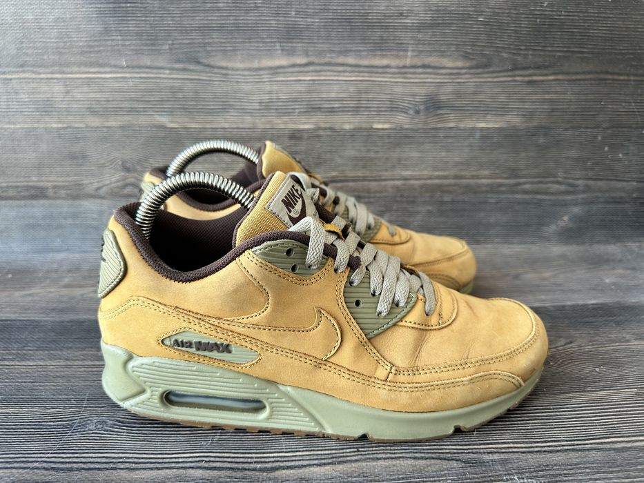 Шкіряні кросівки Nike Air Max 41 р