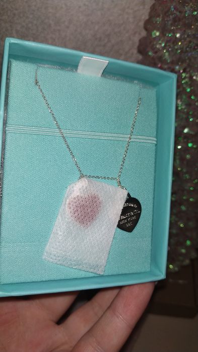 Оригинальное украшение Tiffany & Co Red Double Heart