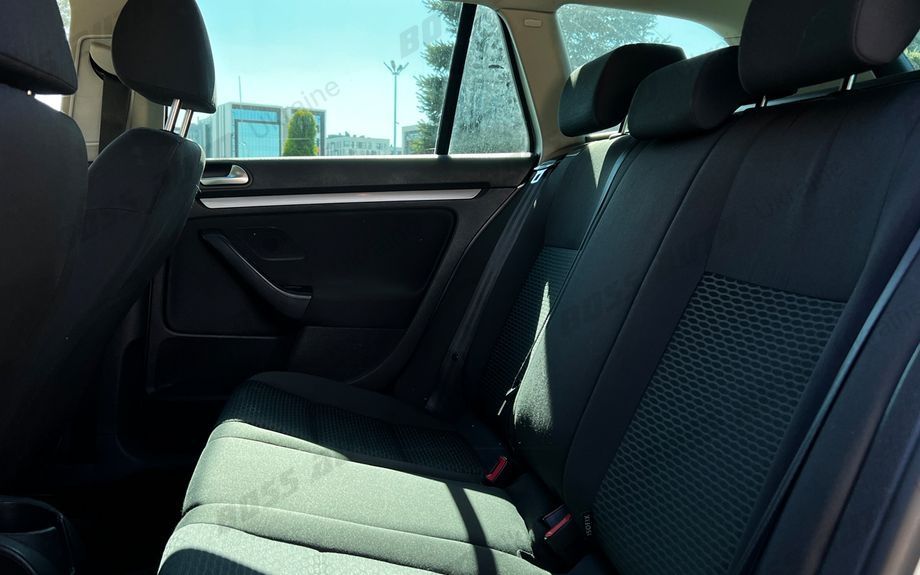 Автомобіль Volkswagen golf 6 Variant 1,6 TDI 2011