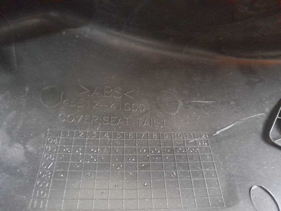 CARENAGEM TAMPA TRASEIRA ESQUERDA OEM SUZUKI GSXR1 0 0 0 0 5-0 6