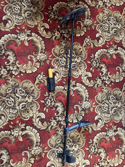 Продається металошукач EQUINOX 600