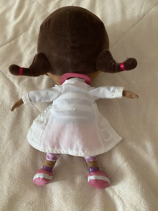 М'яка іграшка лялька Disney Доктор