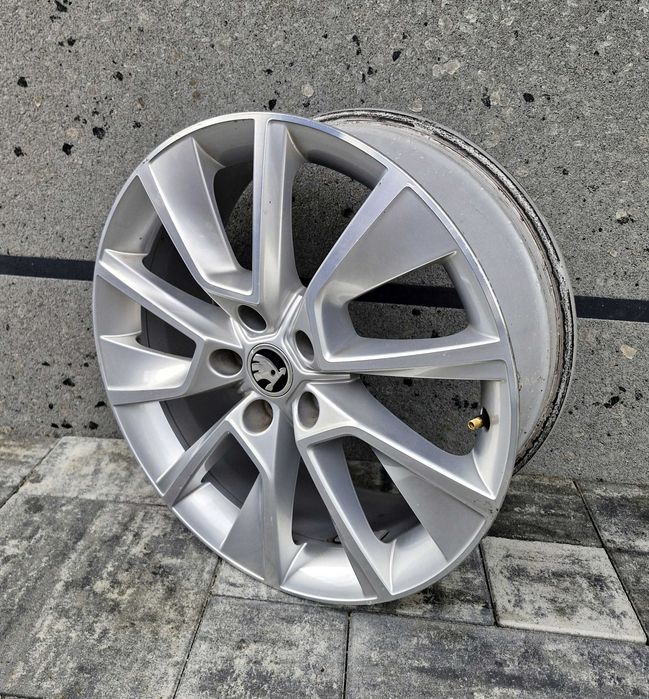 Oryginalne alufelgi 18" Škoda Karoq Style – 5x112, et 45  – stan idealny / WYSYŁKA