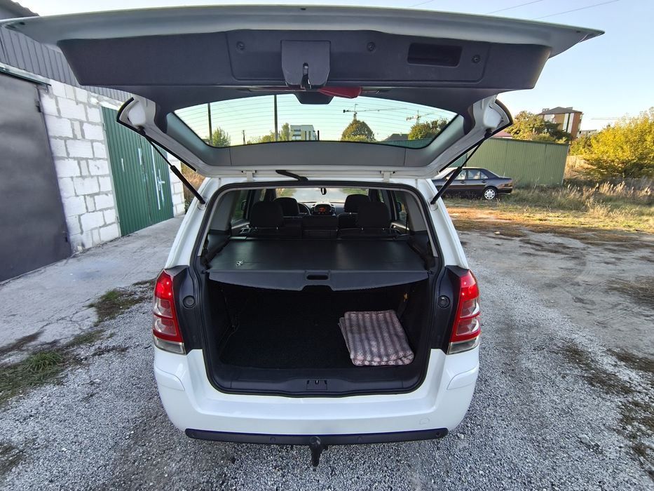 Opel Zafira 2012