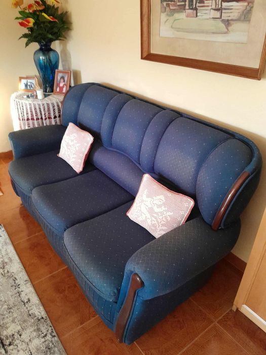Sofás em tecido azul