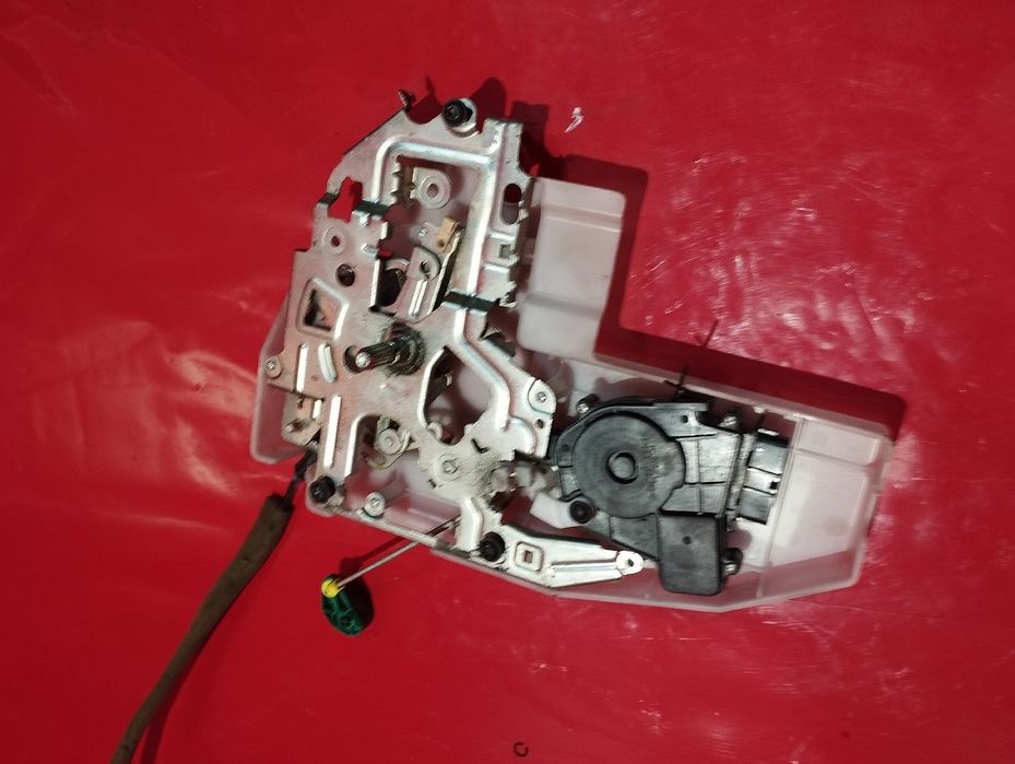 Замок дверей Мастер 3 правий задня дверка Master Opel Movano замки М3