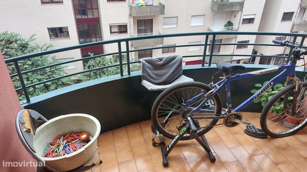 T4 com Garagem Box e Varandas | Zona Premium de Braga